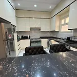 Cosy And Modern Flat For Families