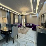 Cosy And Modern Flat For Families